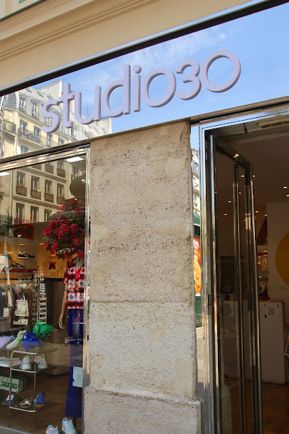 Studio 30, Magasin De Vêtements à Paris 01