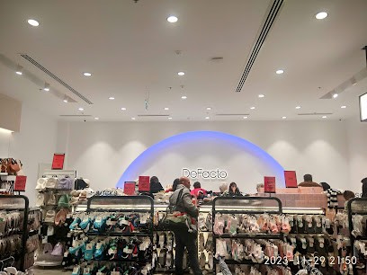 Defacto, Magasin de Vêtements à Paris 18