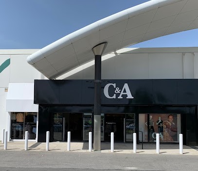 C&A, Magasin de Vêtements aux Ulis