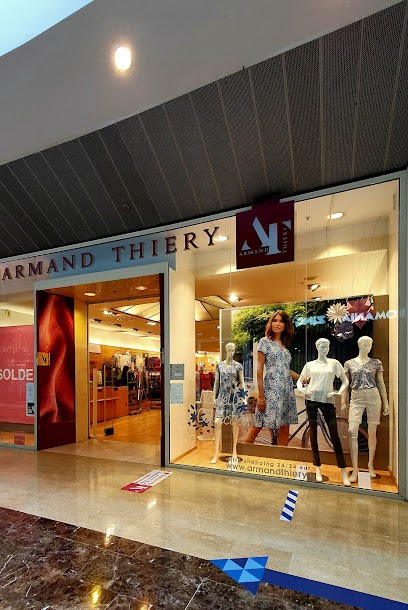 Armand Thiery, Magasin de Vêtements à Sainte-Eulalie