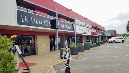 Nourcam Sarl, Magasin de Vêtements à Saint-Philibert