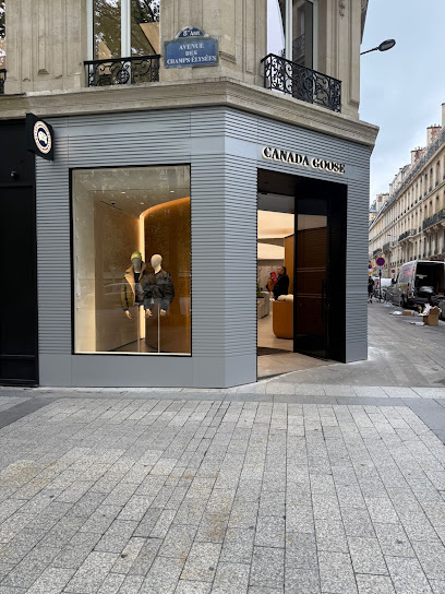 Canada Goose Paris - Champs Elysées Magasin De Vêtements à Paris 08