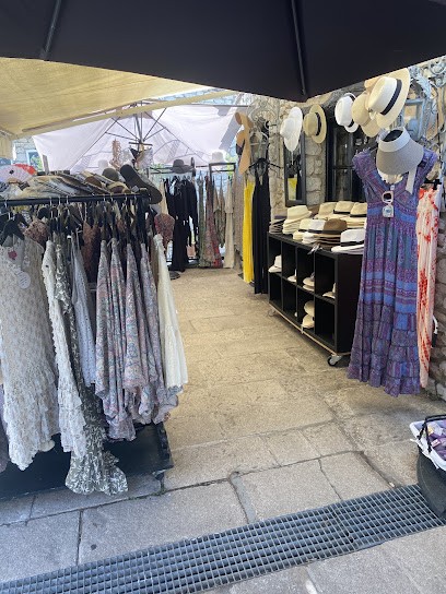 Platinium, Magasin de Vêtements à Saint-Paul-de-Vence