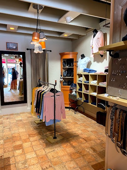 La Boutique De Tice, Magasin de Vêtements à Laval