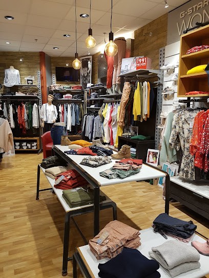 Evasion 2000, Magasin de Vêtements à Saint-Martin-des-Champs