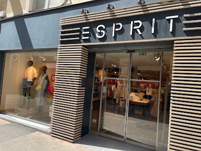 Esprit le Mans Centre Ville, Magasin de Vêtements au Mans