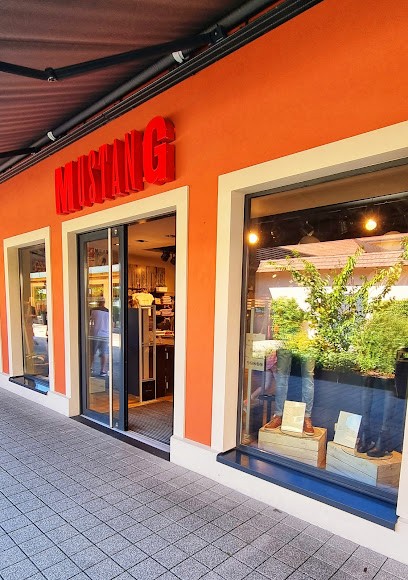 Mustang, Magasin de Vêtements à Roppenheim