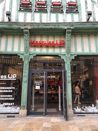 Marques UP Troyes, Magasin de Vêtements à Troyes