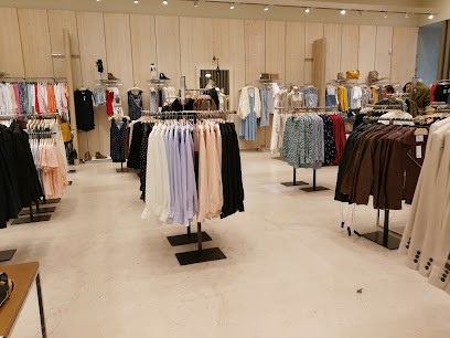 Morgan, Magasin de Vêtements au Pontet