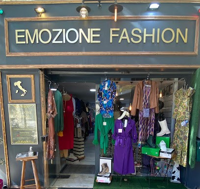 EMOZIONE FASHION, Magasin de Vêtements à Trets
