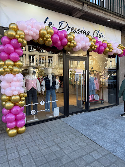 Le Dressing Chic Magasin De Vêtements à Laval