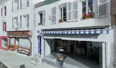 Chez France, Magasin de Vêtements au Palais