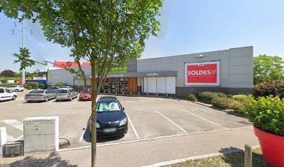 GEMO TROYES ADULTE Chaussures Et Vêtements, Magasin de Vêtements à Saint-Parres-aux-Tertres