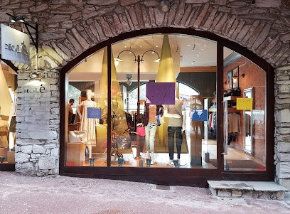Décalés, Magasin de Vêtements à Val-d'Isère