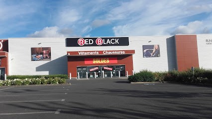 Red Black, Magasin de Vêtements à Trégueux