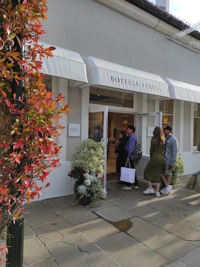 Gérard Darel, Magasin de Vêtements à Serris