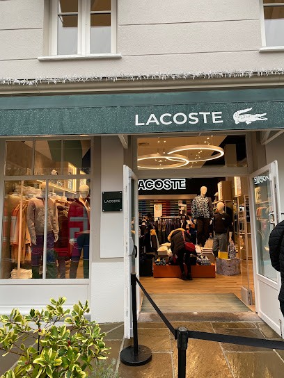 Lacoste, Magasin de Vêtements à Serris