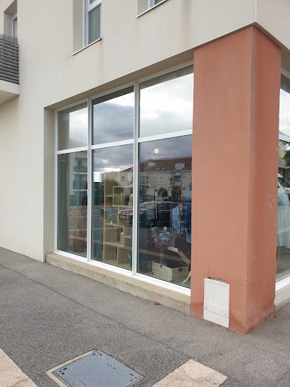 Bo'M, Magasin de Vêtements à La Montagne