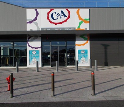 C&A, Magasin de Vêtements à Pessac