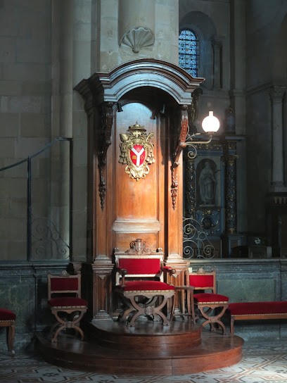Perles et Redingote, Magasin de Vêtements à Valence