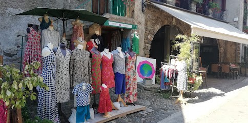 Lola bio planète équitable, Magasin de Vêtements à Yvoire