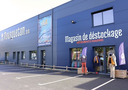 Vêtements Marins Mousqueton Plescop - Magasin De Déstockage, Magasin de Vêtements à Plescop