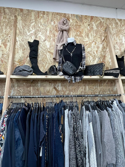 Seconde Vie Air Vintage Magasin De Vêtements à Claira