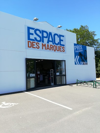 Espace Des Marques ST JEAN DE MONTS, Magasin de Vêtements à Saint-Jean-de-Monts