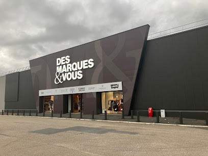 Des Marques & Vous, Magasin de Vêtements à Montivilliers