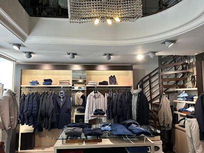 Biella Magasin De Vêtements à Paris 06
