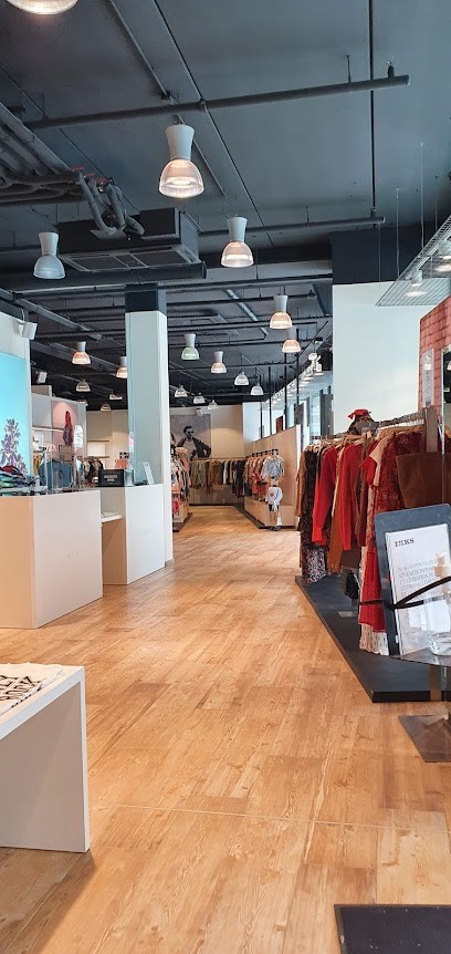 IKKS Outlet General Store, Magasin de Vêtements aux Clayes-sous-Bois