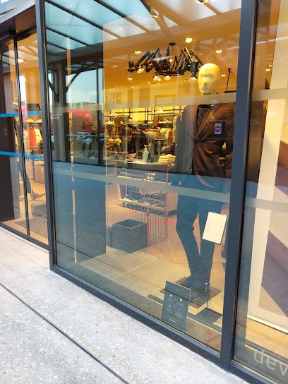 DEVRED1902, Magasin de Vêtements à Saran