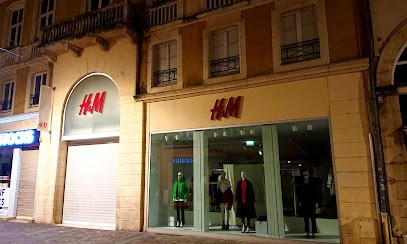 H&M, Magasin de Vêtements au Mans