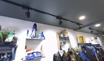 Chez Eugène, Magasin de Vêtements à Aiguilhe