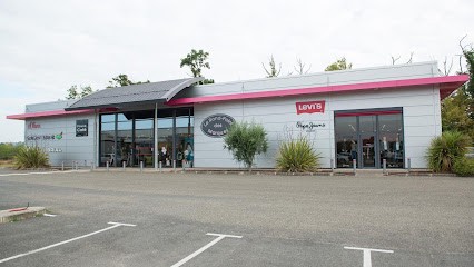 Rond Point des Marques, Magasin de Vêtements à Montayral