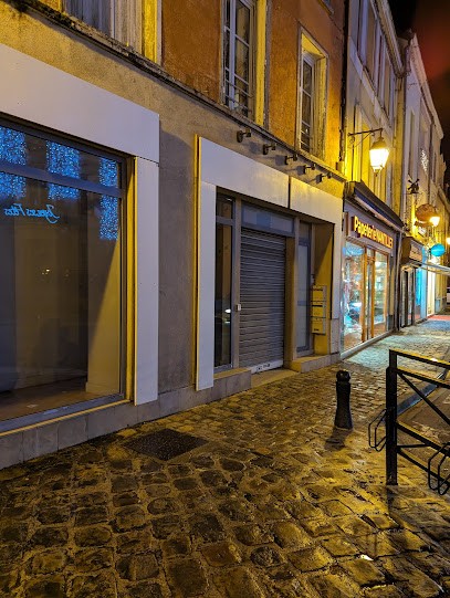 Cache Cache, Magasin de Vêtements à Provins
