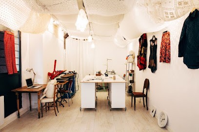 Mouton Blanc Paris, Magasin de Vêtements à Paris 20