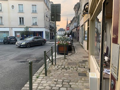 Vintage Avenue, Magasin de Vêtements à Nemours