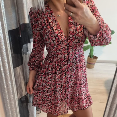 Le Showroom, Magasin De Vêtements à Angrie