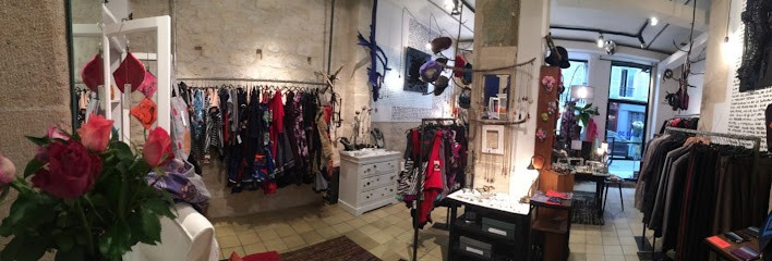 yaanbath, Magasin de Vêtements à Paris 18