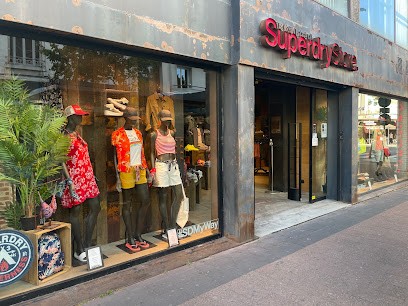 Superdry, Magasin de Vêtements à Valence