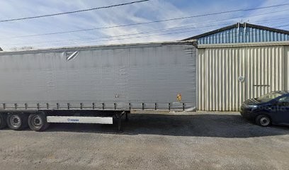 Lacourt Luc, Magasin de Vêtements à Thiernu