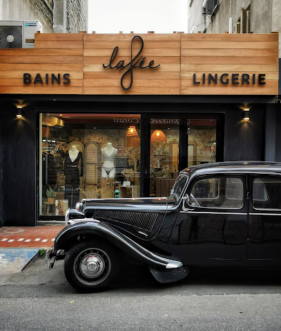 Lafée Magasin De Vêtements à Propriano
