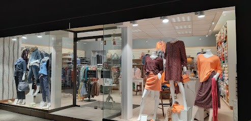 Eve ligne Vêtements et accessoires de mode, Magasin de Vêtements à Privas