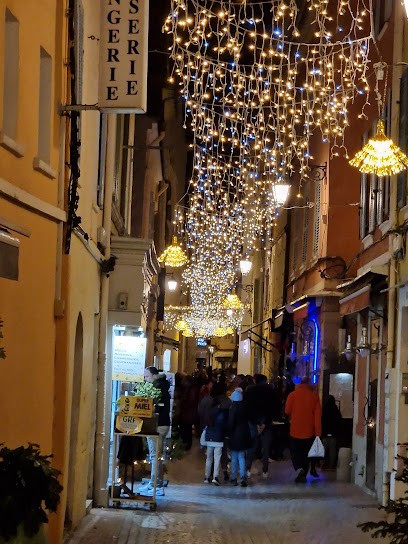 Lolita B, Magasin de Vêtements à Sanary-sur-Mer