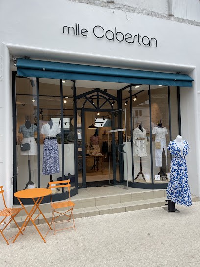 mlle Cabestan, Magasin de Vêtements à La Tremblade