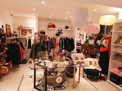 Atelier Nicole Panama, Magasin de Vêtements à Megève