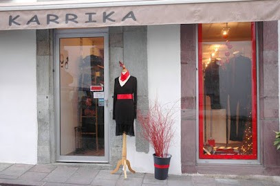 Boutique Karrika, Magasin de Vêtements à Saint-Jean-Pied-de-Port