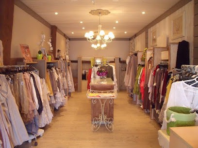 Tropiques du Lion, Magasin de Vêtements à Malbouhans