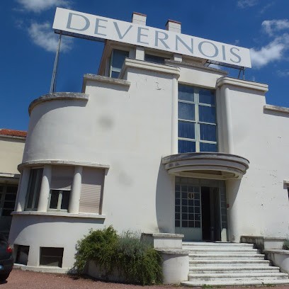 Magasin D'usine Devernois, Magasin de Vêtements au Coteau